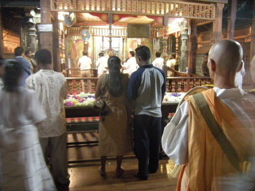 仏歯寺の祭壇