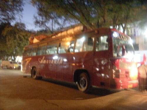 インドの夜行バス