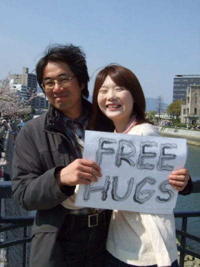 Free Hugs 